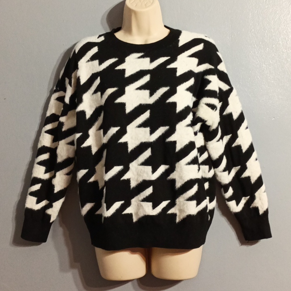 Andrea Jovine large black and white fuzzy sweater